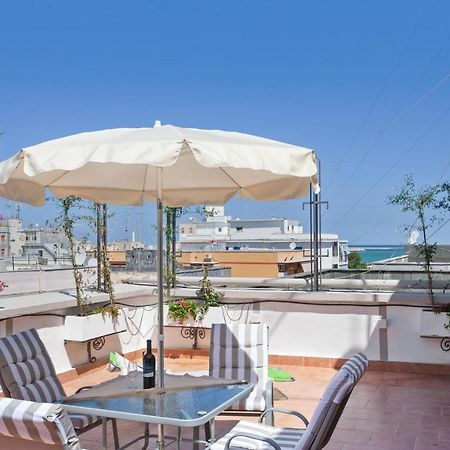 Апартаменти La Bella Vista Bari Sea View Terrace Flat Екстер'єр фото