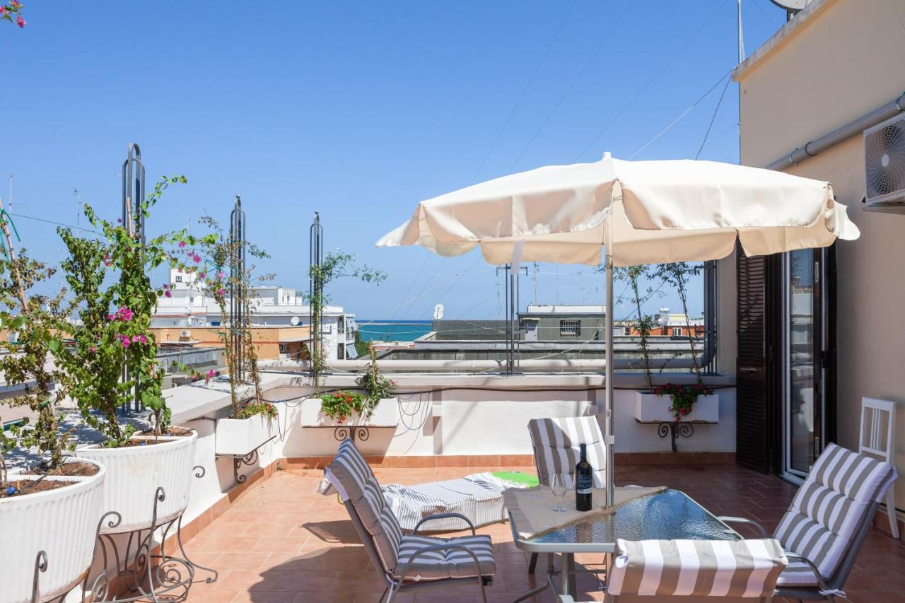 Апартаменти La Bella Vista Bari Sea View Terrace Flat Екстер'єр фото