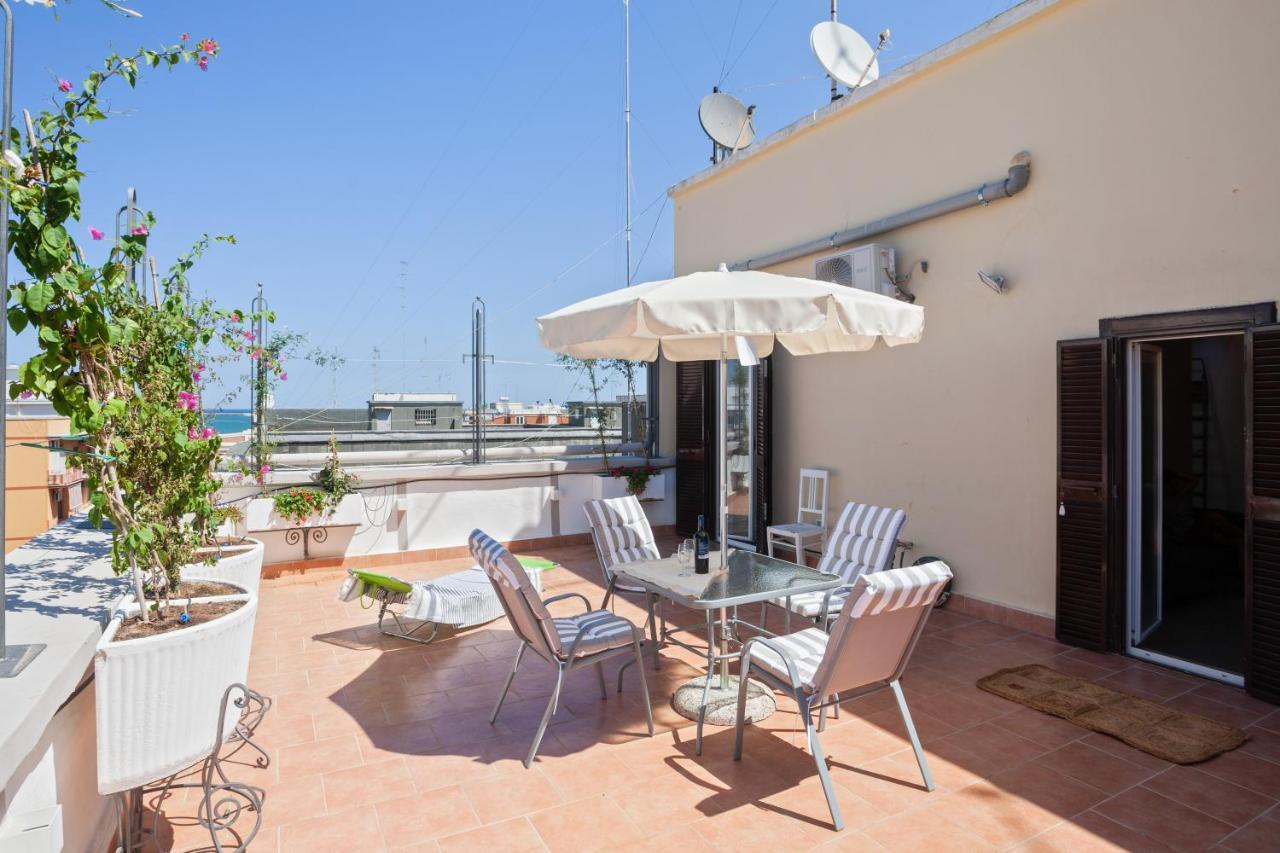 Апартаменти La Bella Vista Bari Sea View Terrace Flat Екстер'єр фото