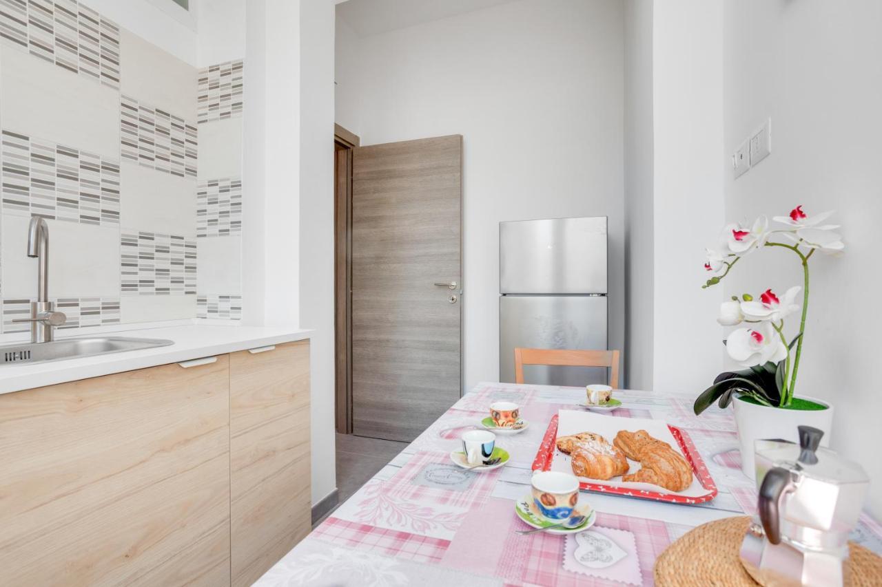Апартаменти La Bella Vista Bari Sea View Terrace Flat Екстер'єр фото
